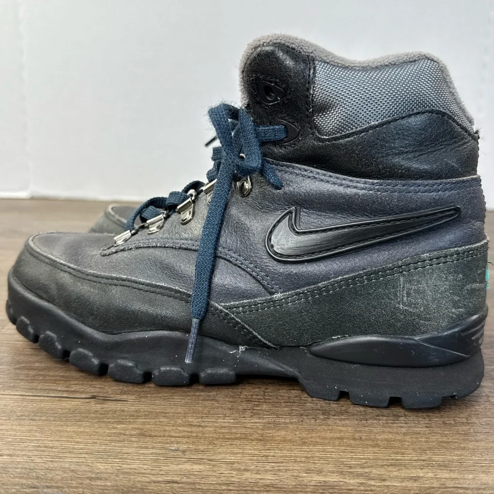 Vintage 1990’s Nike Women’s ACG Hiking Navy Blue 
Leather Boots, Size 7 - Picture 6 of 8